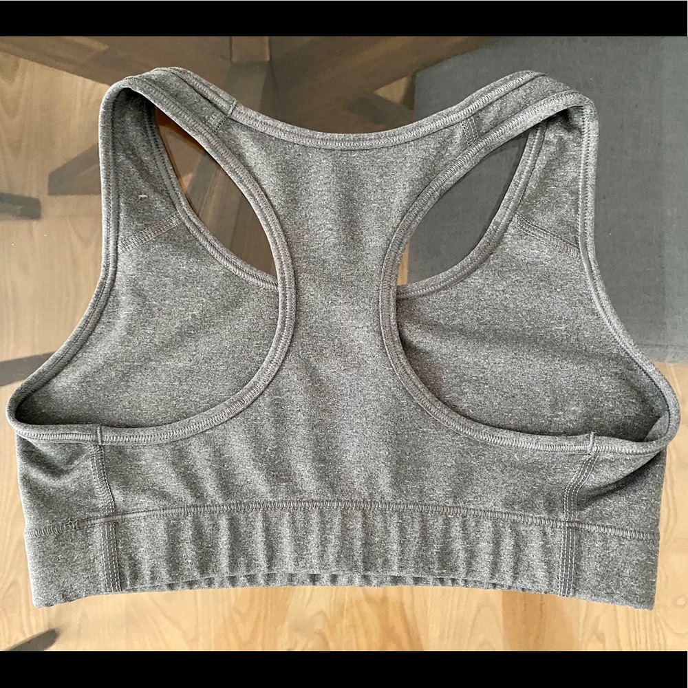 Nike Racerback Sports Bra - Small - Picture 3 of 3